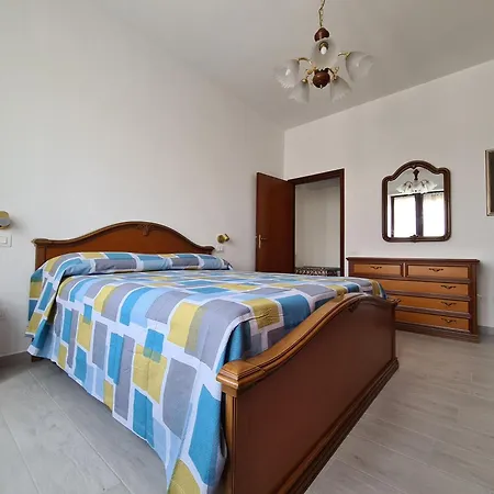 Le Tre Querce Family House *